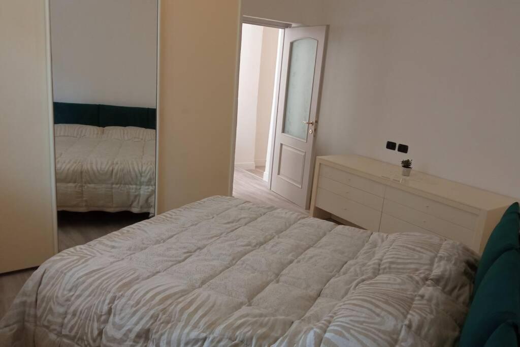 Appartement Entire flat, independent entrance, 20 mins to BGY - Bergamo Milan airport à Nembro Extérieur photo