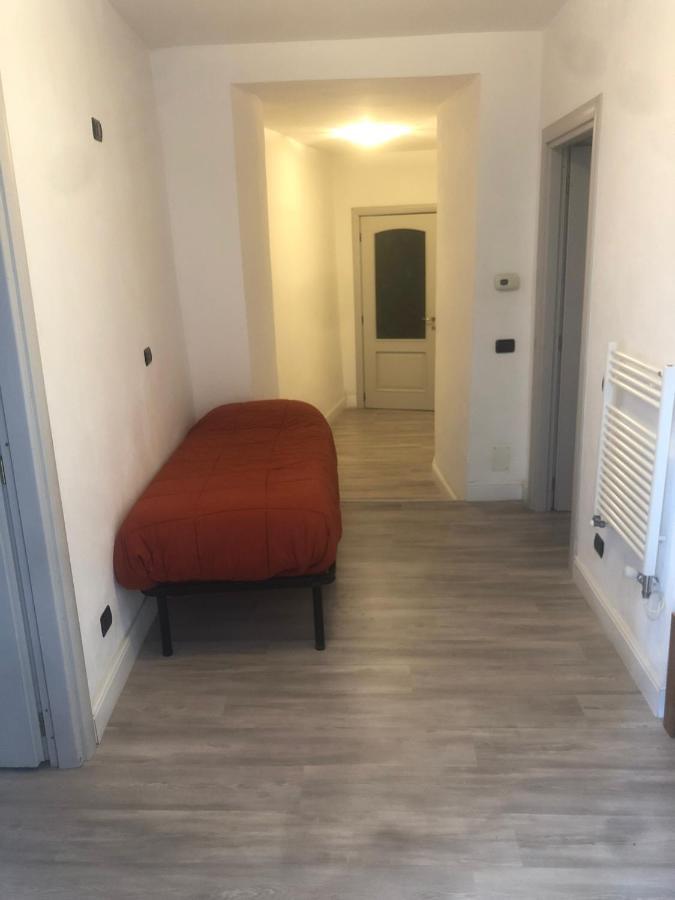 Appartement Entire flat, independent entrance, 20 mins to BGY - Bergamo Milan airport à Nembro Extérieur photo